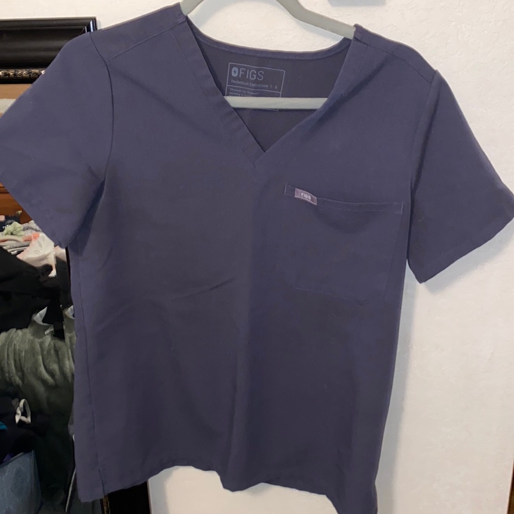 FIGS Catarina Scrub Top charcoal